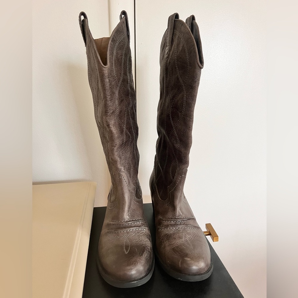 Nurture by Lamaze grey cowboy boots women’s 10 Leather Upper